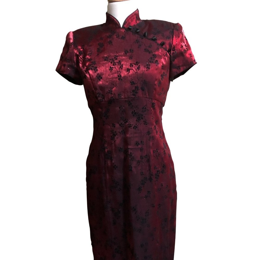Stunning Vintage 1970's Red/Black Taurus II Dress
